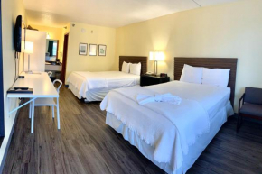 Отель Seven Gables Inn  Брэнсон